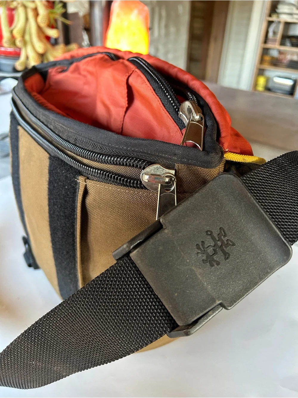 Krumpler Brown Messenger Camera Bag Crossbody Padded
